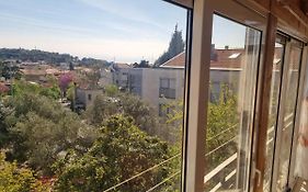 Greenview Apartment With Parking